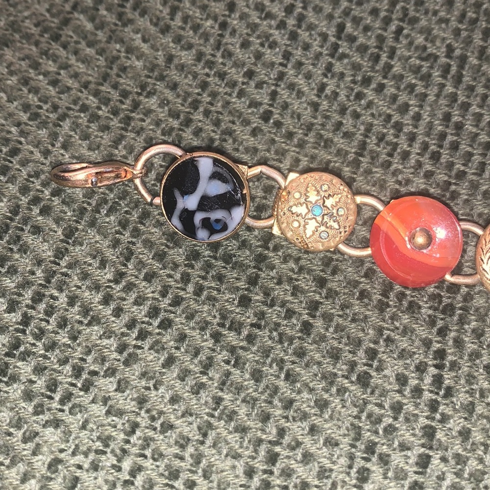 Antique button bracelet. NWT - Picture 3 of 7